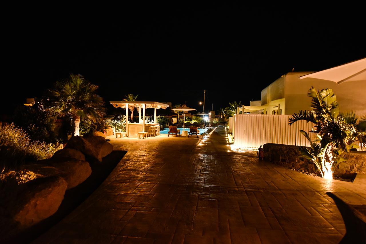 Queen Boutique Suites Mykonos Town Exterior foto